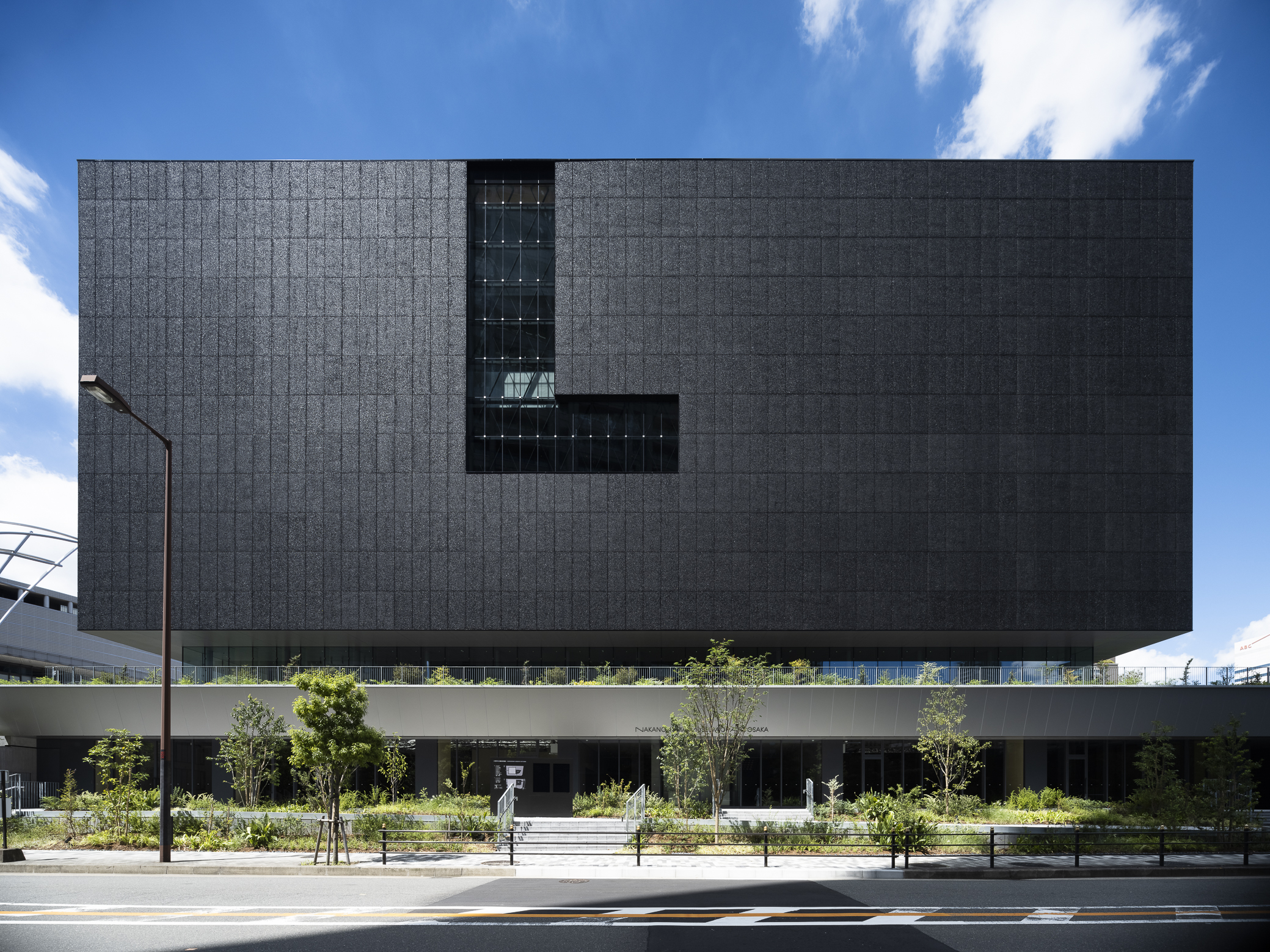 都市のスケールと記憶を組み込んだ美のパッサージュ「遠藤克彦建築研究